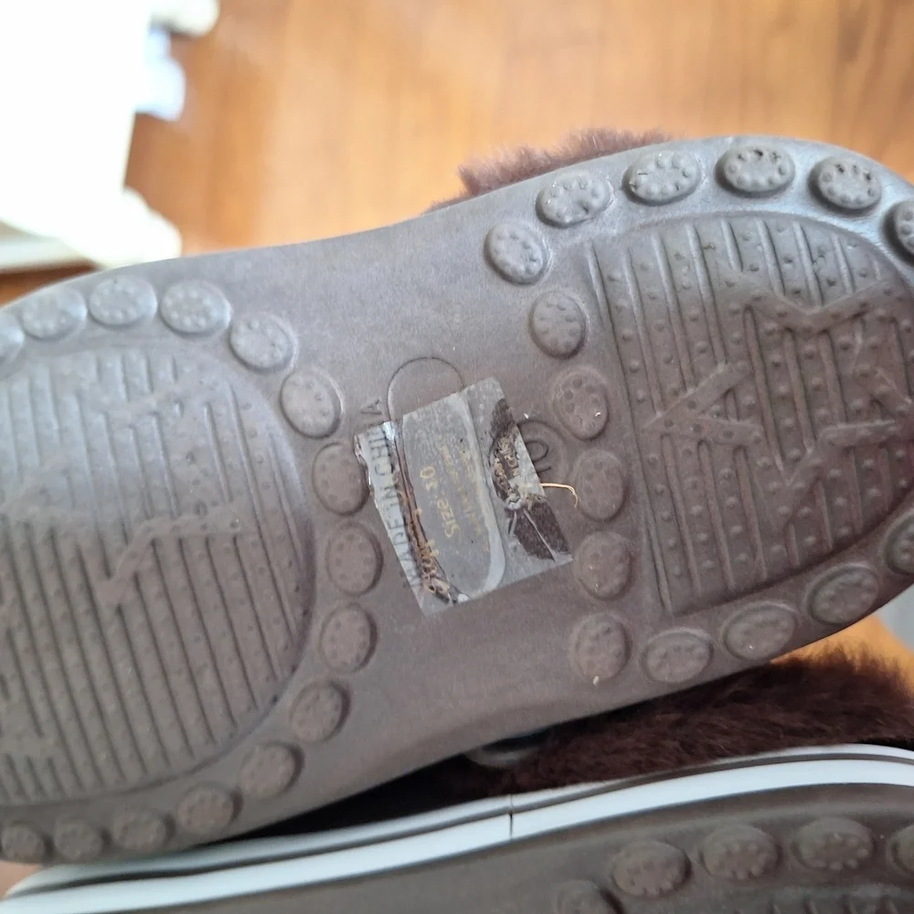Brown Star Cutout Clogs with Fur Lining